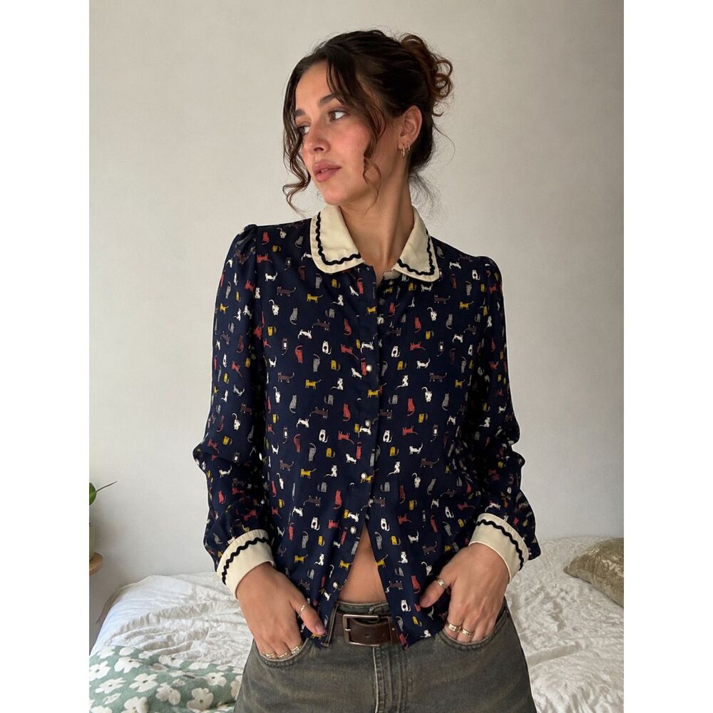 Vintage Blue Cat Button Up Long Sleeve Blouse Shirt Top  Women's Size Small